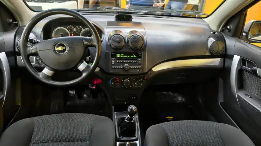 Chevrolet Aveo  2013 - foto 5