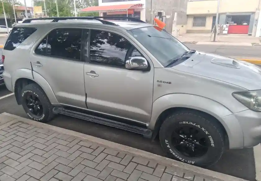 Toyota Hilux Sw4  2006 - foto 3
