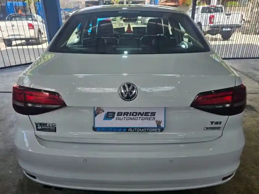 Volkswagen Vento  2017 - foto 4