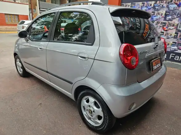 Chevrolet Spark  2009 - foto 3