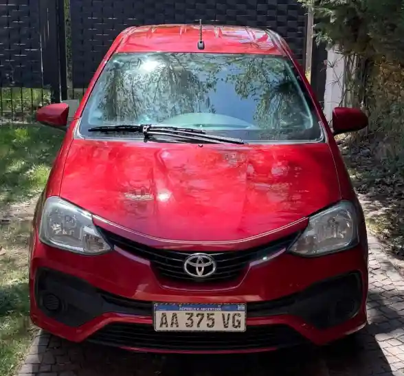 Toyota Etios  2016 - foto 1