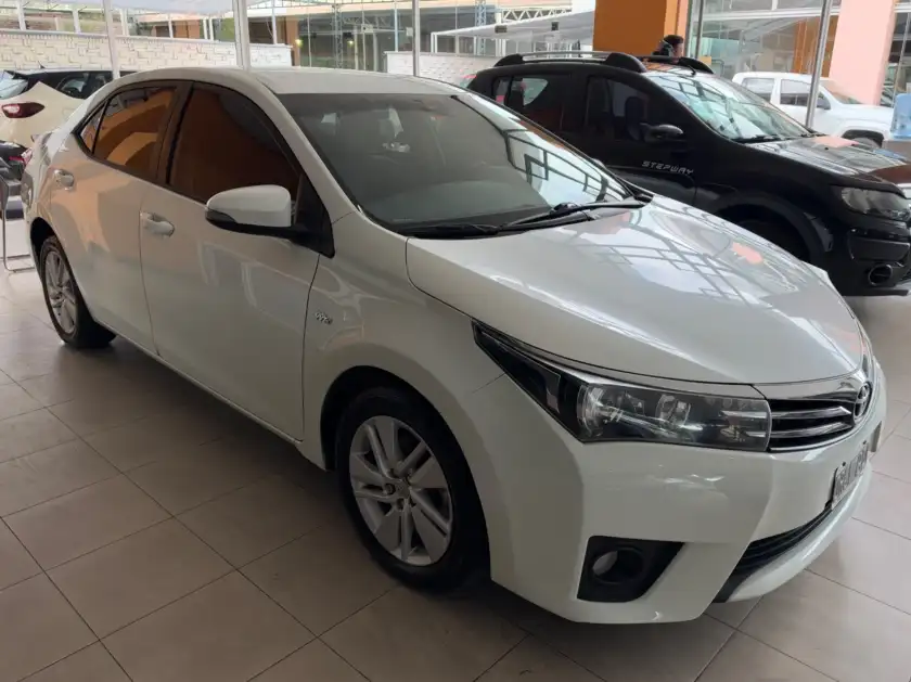 Toyota Corolla  2015 - foto 2