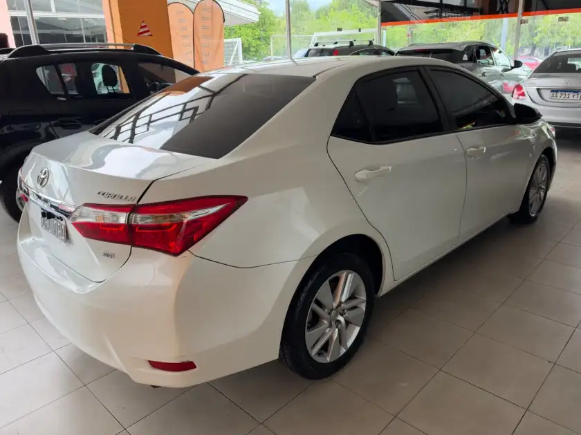 Toyota Corolla  2015 - foto 4
