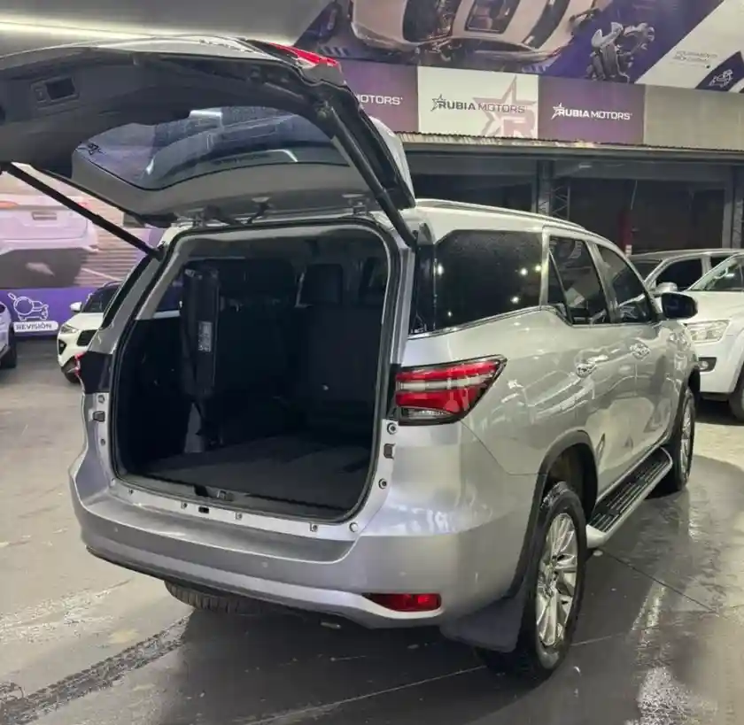 Toyota Hilux Sw4  2023 - foto 5