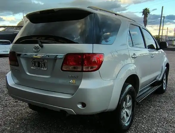 Toyota Hilux Sw4  2007 - foto 4