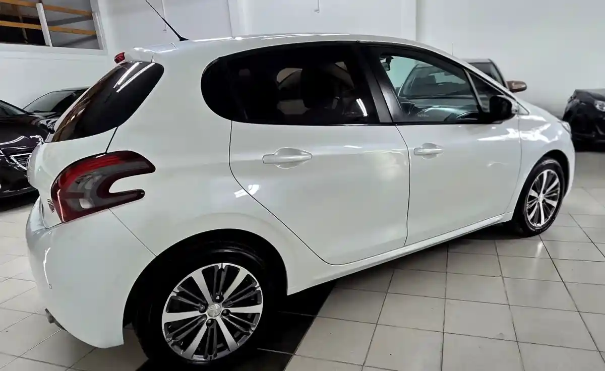 Peugeot 208  2017 - foto 4