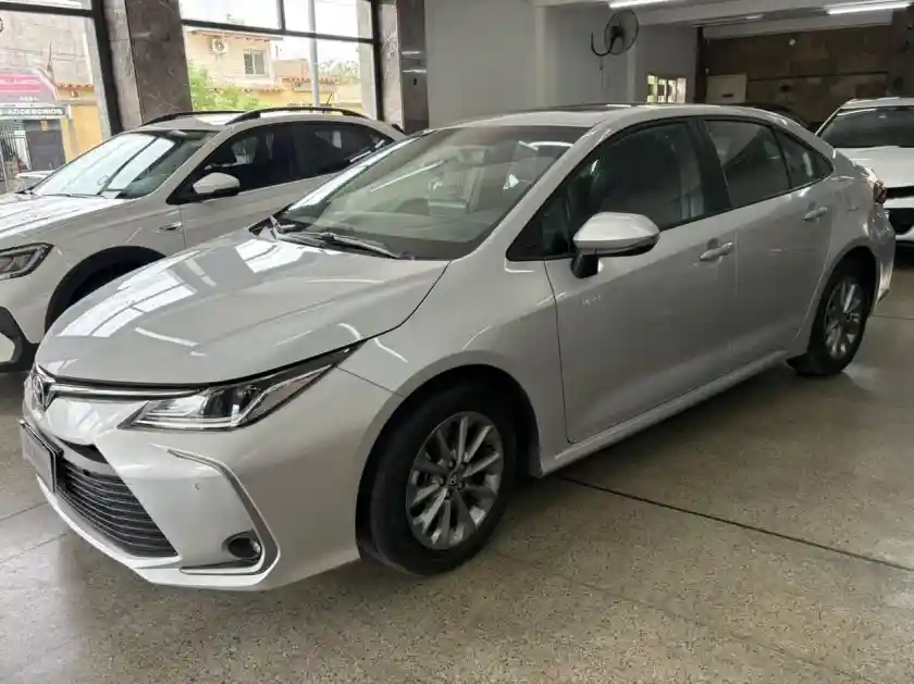 Toyota Corolla  2023 - foto 1