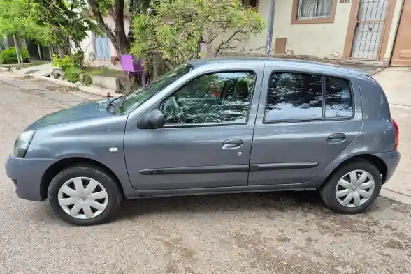 Renault Clio  2010 - foto 3