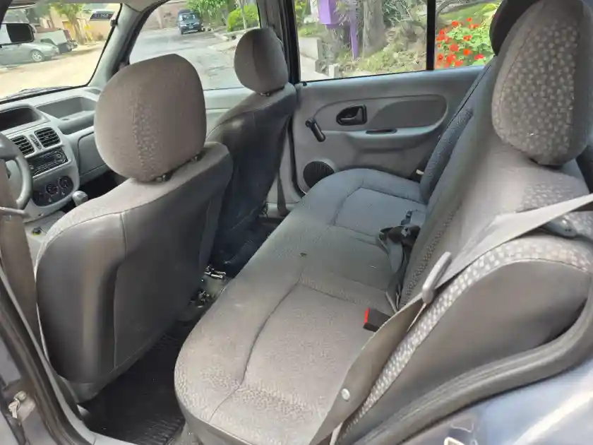Renault Clio  2010 - foto 5