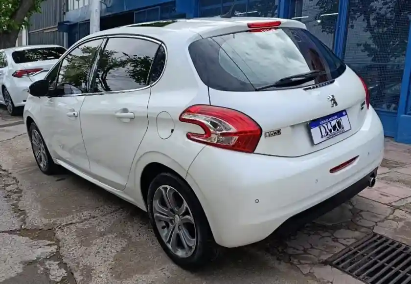 Peugeot 208  2015 - foto 3
