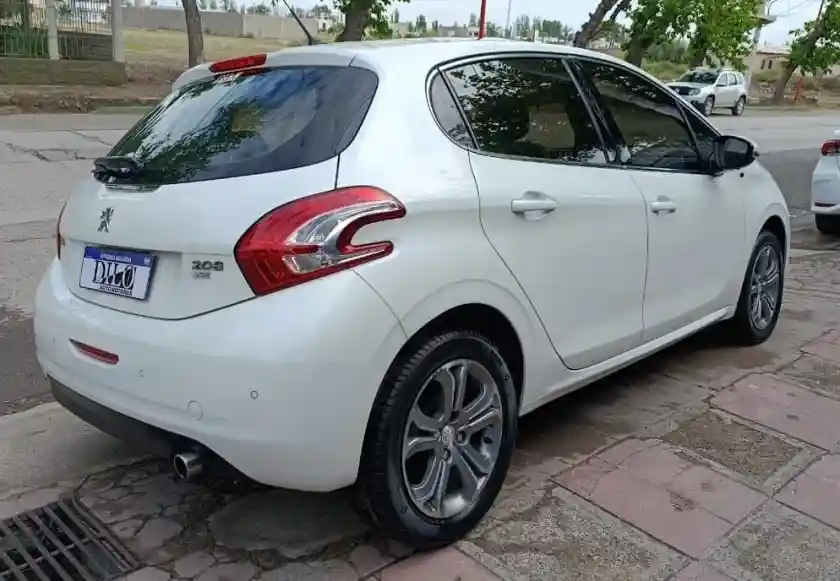 Peugeot 208  2015 - foto 4
