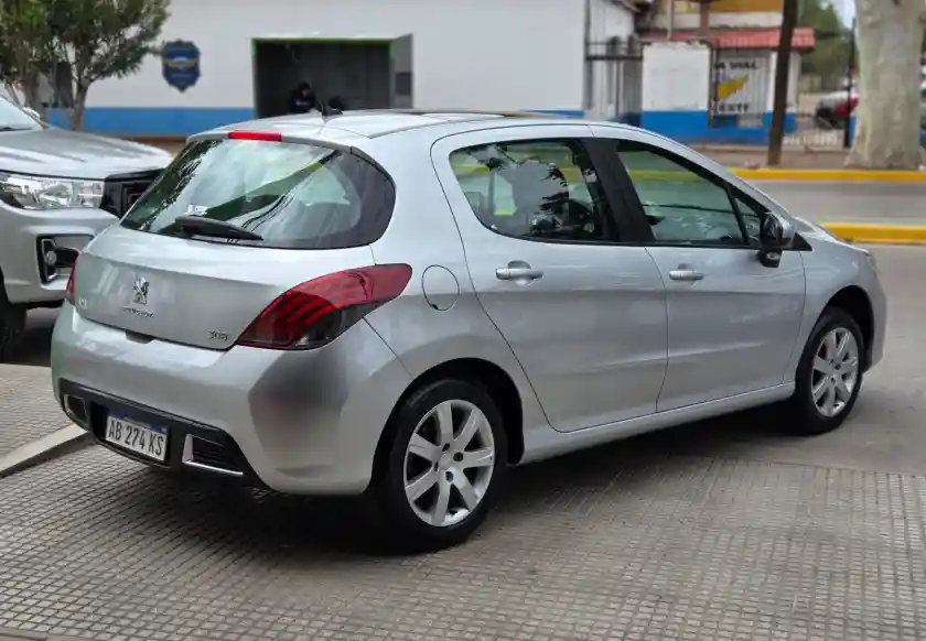 Peugeot 308  2017 - foto 2