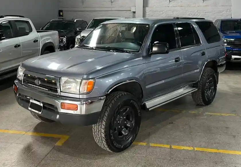 Toyota Hilux Sw4  1998 - foto 1