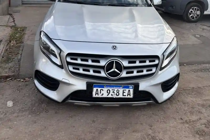 Mercedes-Benz Gla 250 4 Matic Full 2018 - foto 1