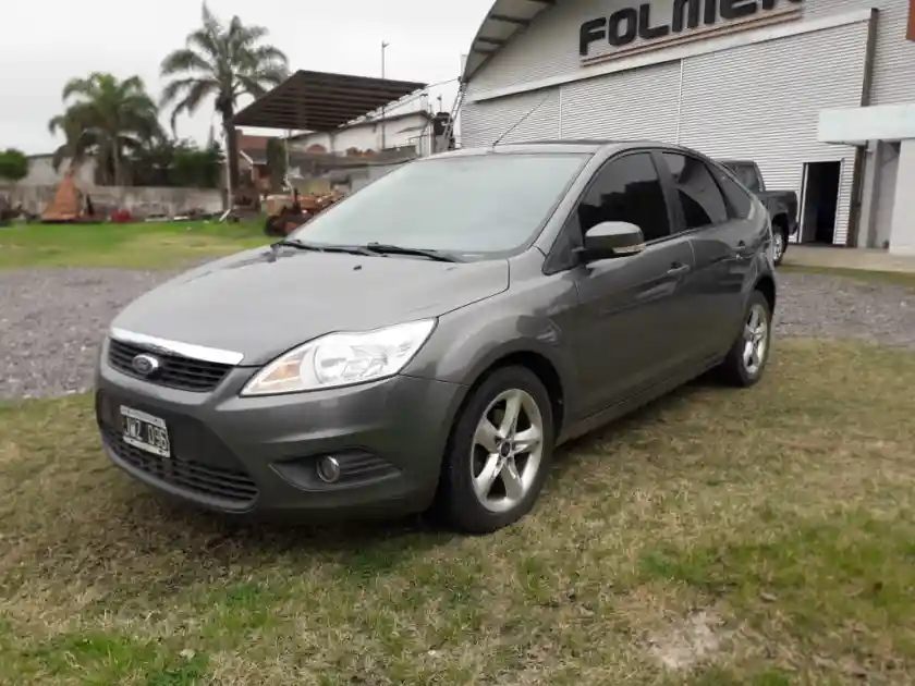 FORD FOCUS 2011 - foto 1