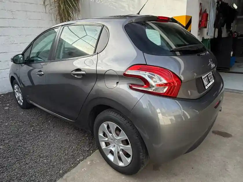Peugeot 208 Active 2013 - foto 3