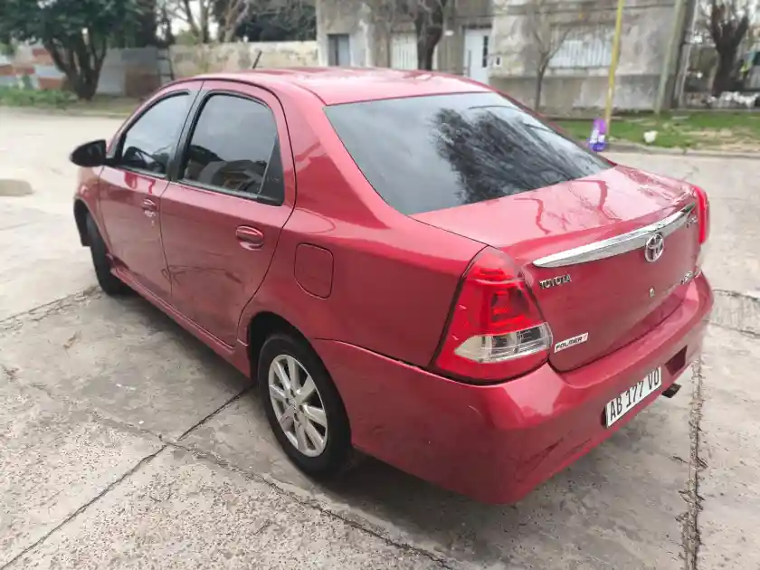 Toyota Etios Xls At 2017 - foto 2
