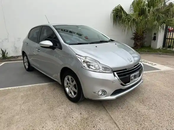 PEUGEOT 208 2016 - foto 1
