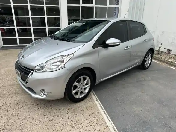 Peugeot 208 Allure 1,5 N Touchscreen 2016 - foto 3