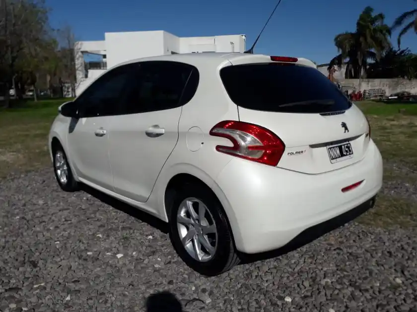Peugeot 208 Allure Touchscreen 2014 - foto 2