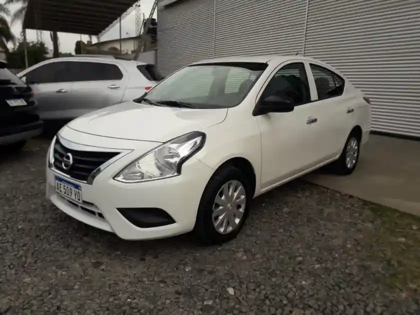 NISSAN VERSA 2020 - foto 1