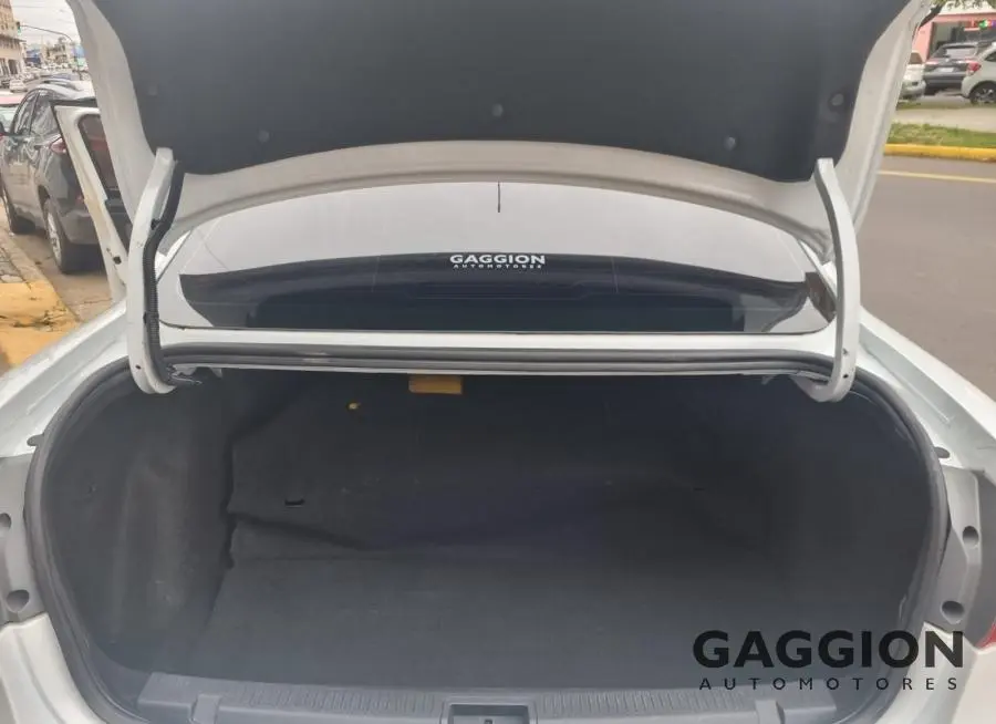 Renault Fluence Ph2 2.0 Luxe Cvt Gnc 2015 - foto 2