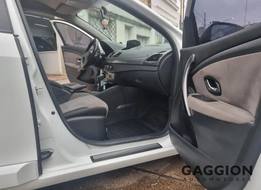 Renault Fluence Ph2 2.0 Luxe Cvt Gnc 2015 - foto 3