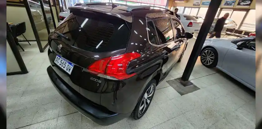 Peugeot 2008 1.6 Feline 2018 - foto 4