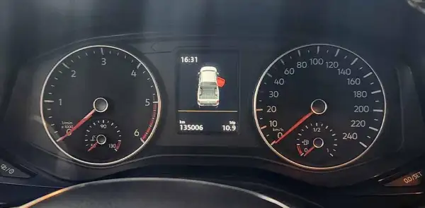 VOLKSWAGEN AMAROK 2021 - foto 1
