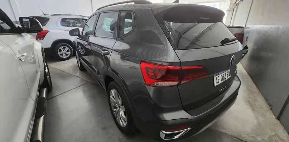 Volkswagen Taos 1.4 250 Tsi Confortline Tip. 2021 - foto 4