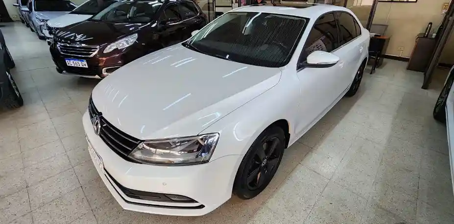 Volkswagen Vento 2.5 Luxury Mt 2016 - foto 2