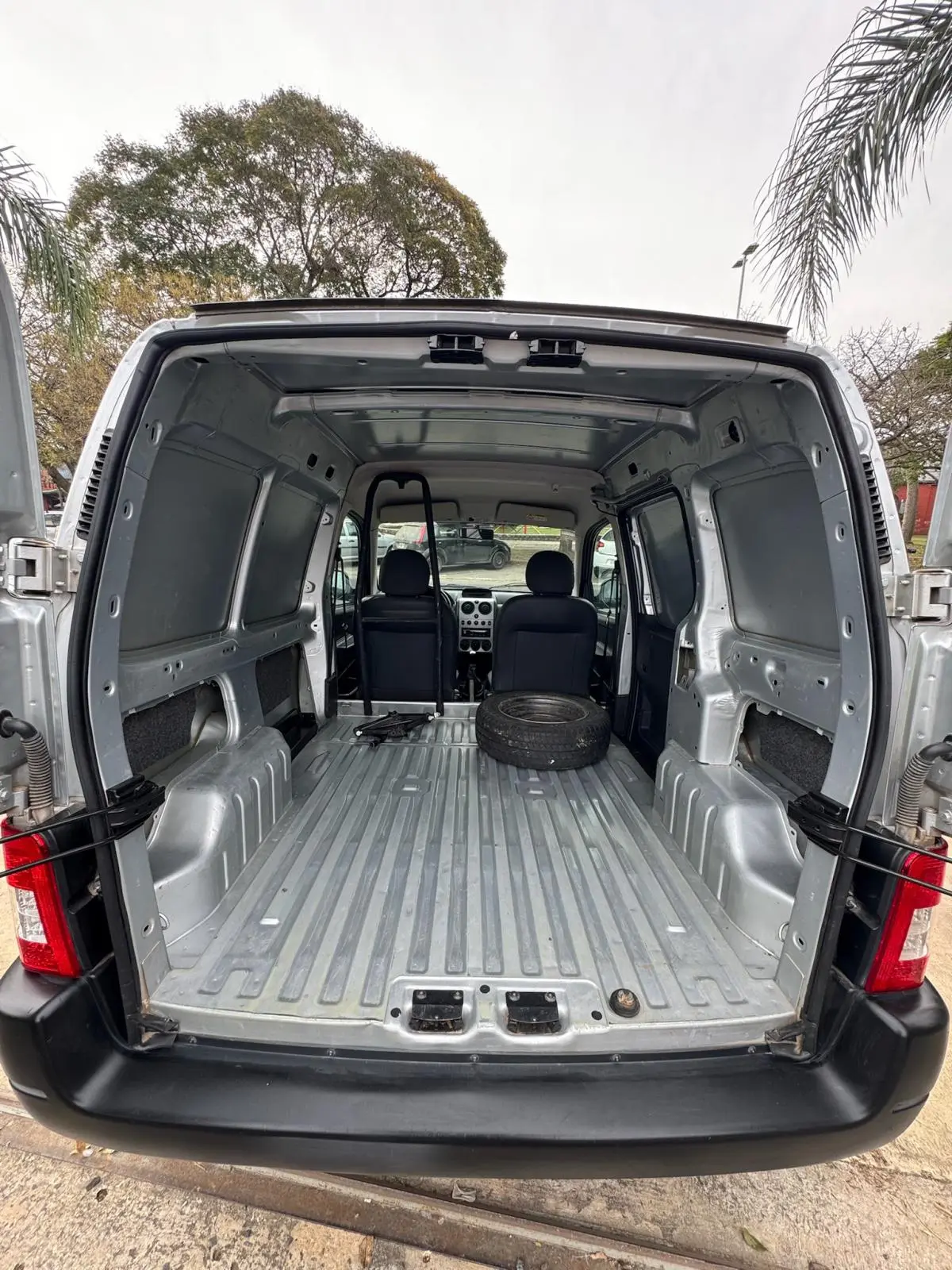 Peugeot Partner Furgon Confort 1.6 Hdi 2023 - foto 5