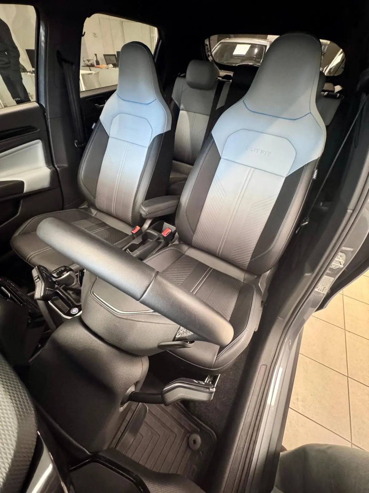 Volkswagen Tera Outfit 2025 - foto 3