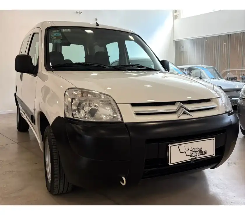 Citroën Berlingo Furgon 1.6 Hdi 92 Bussines Mixto 2017 - foto 2