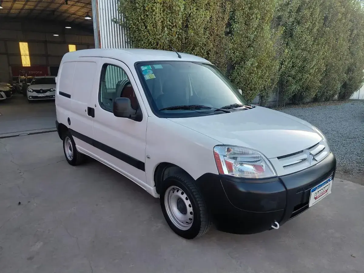 Citroën Berlingo Furgon 1.4 Bussines 75Cv 2017 - foto 5