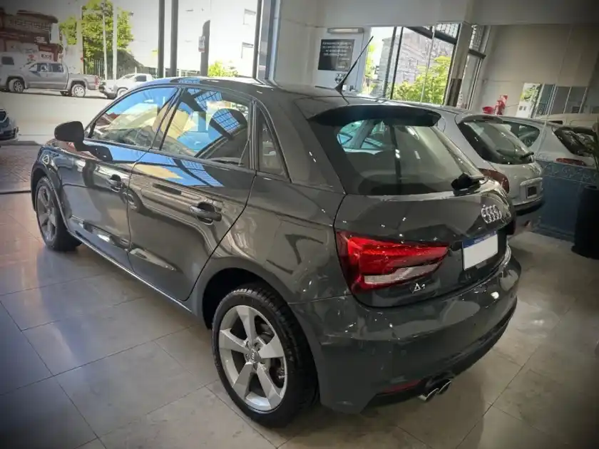 Audi A1 Sportback 1.4 Tfsi 125Cv 2016 - foto 4