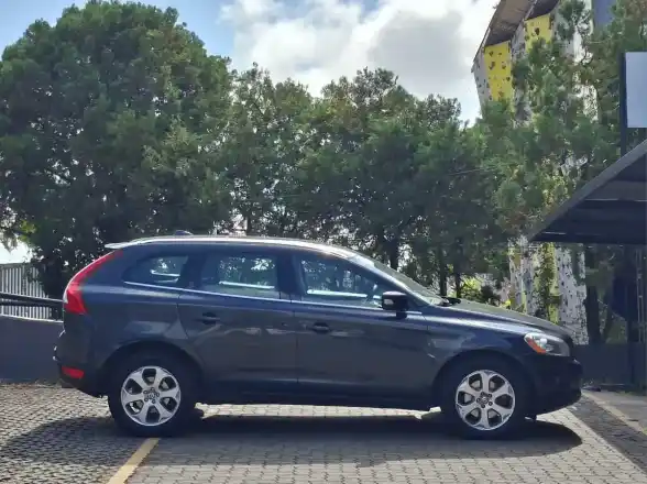 Volvo Xc60 2.0 T5 Awd High Plus 240Cv 2012 - foto 5
