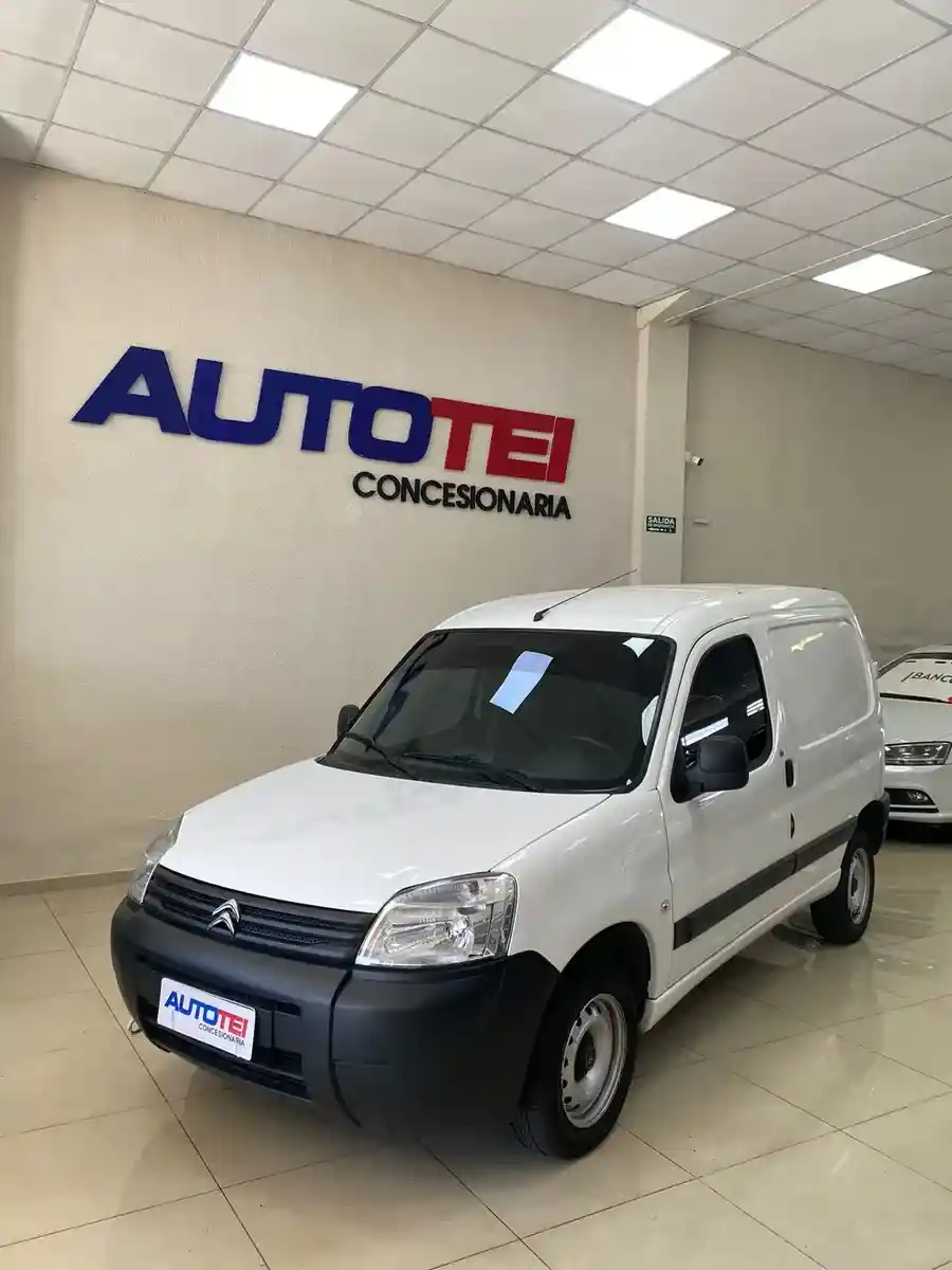 Citroën Berlingo Furgon 1.6 Hdi 92 Bussines 2023 - foto 1