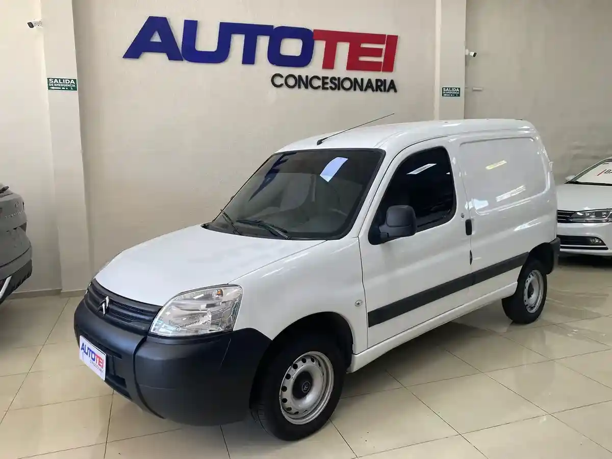 Citroën Berlingo Furgon 1.6 Hdi 92 Bussines 2023 - foto 2