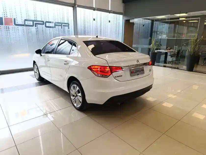 Citroën C4 Lounge 2.0 Live 143Cv 2017 - foto 4