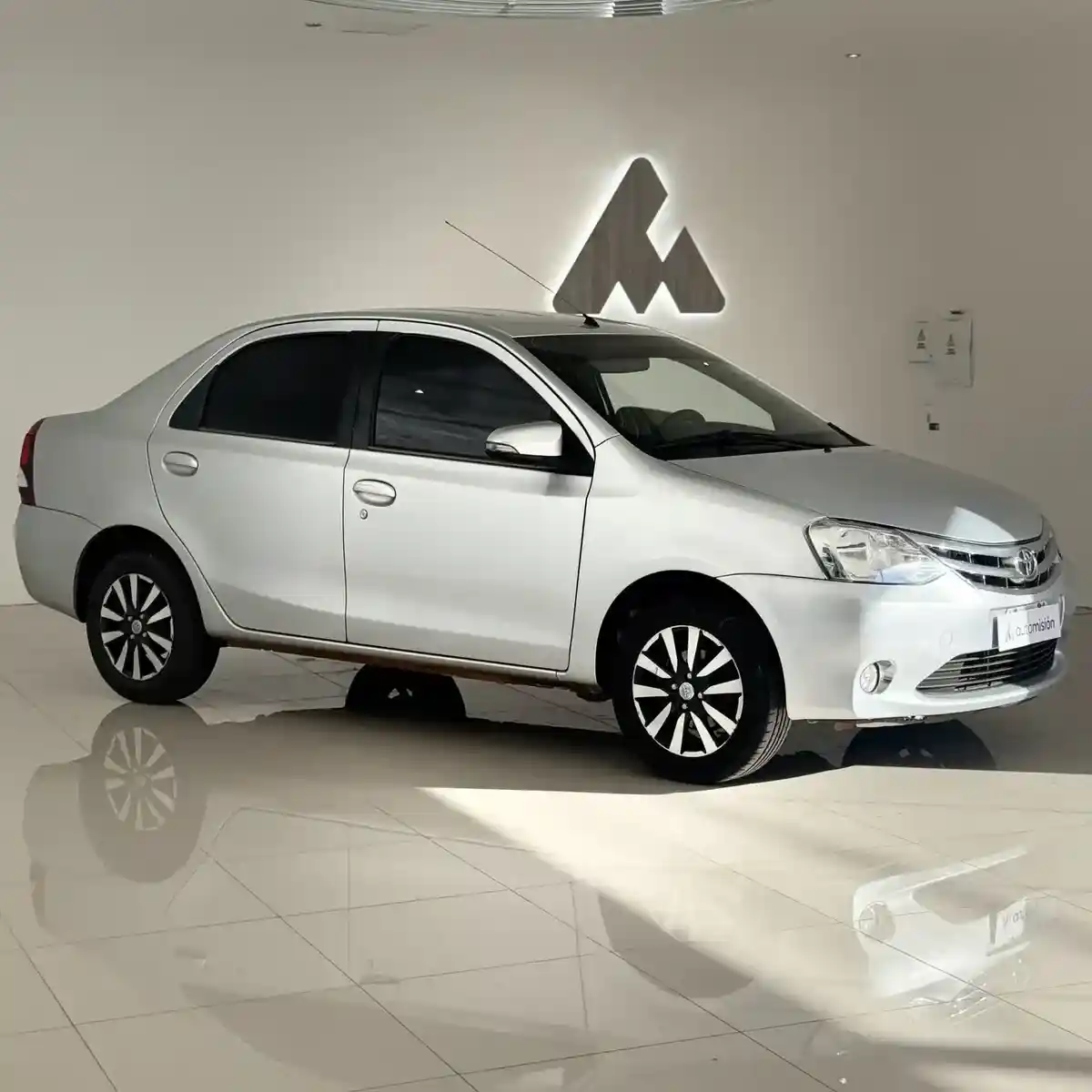 Toyota Etios 2015 - foto 1