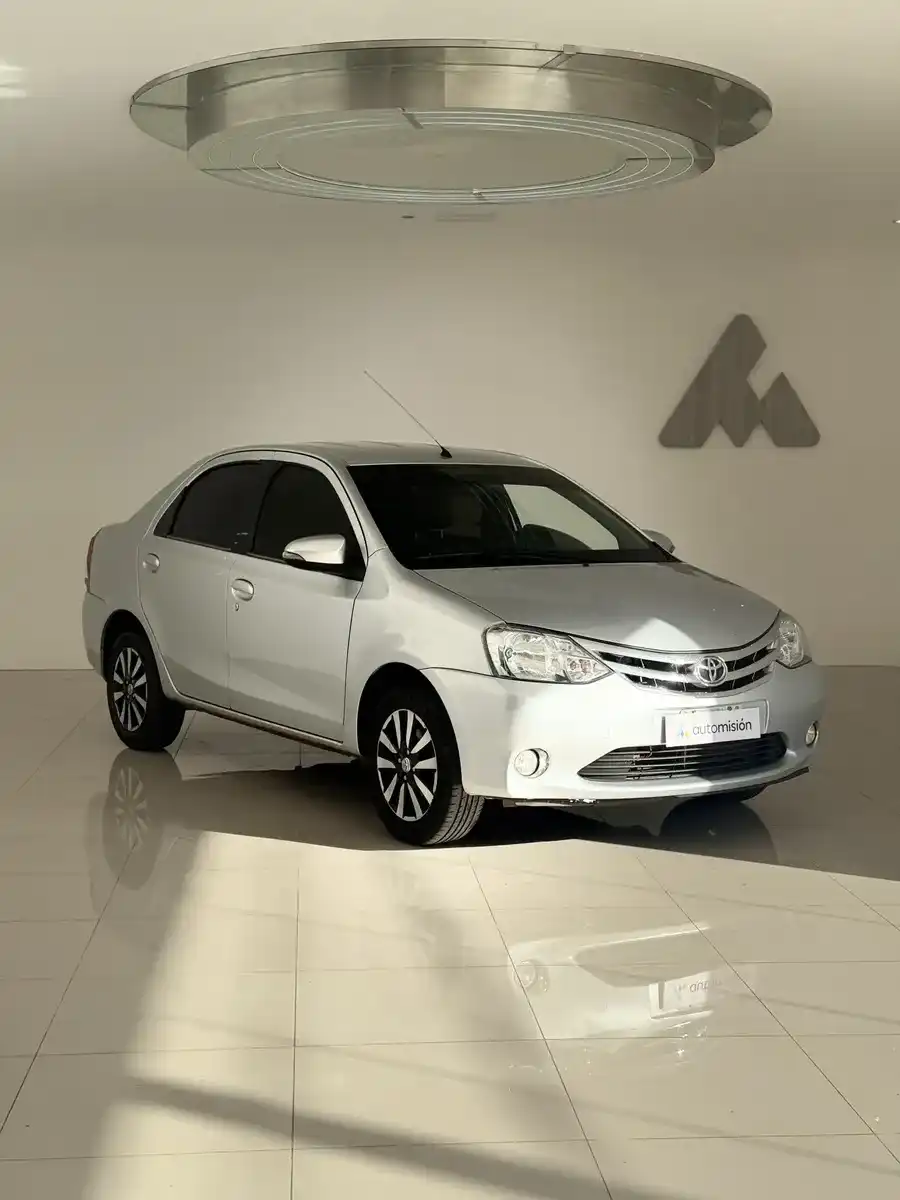 Toyota Etios 1.5 4P X 2015 - foto 2