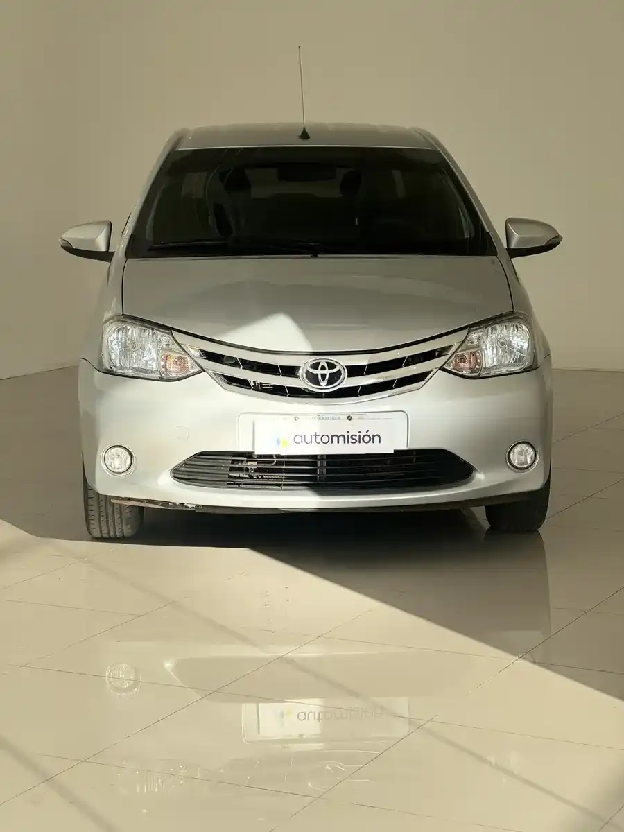 Toyota Etios 1.5 4P X 2015 - foto 3