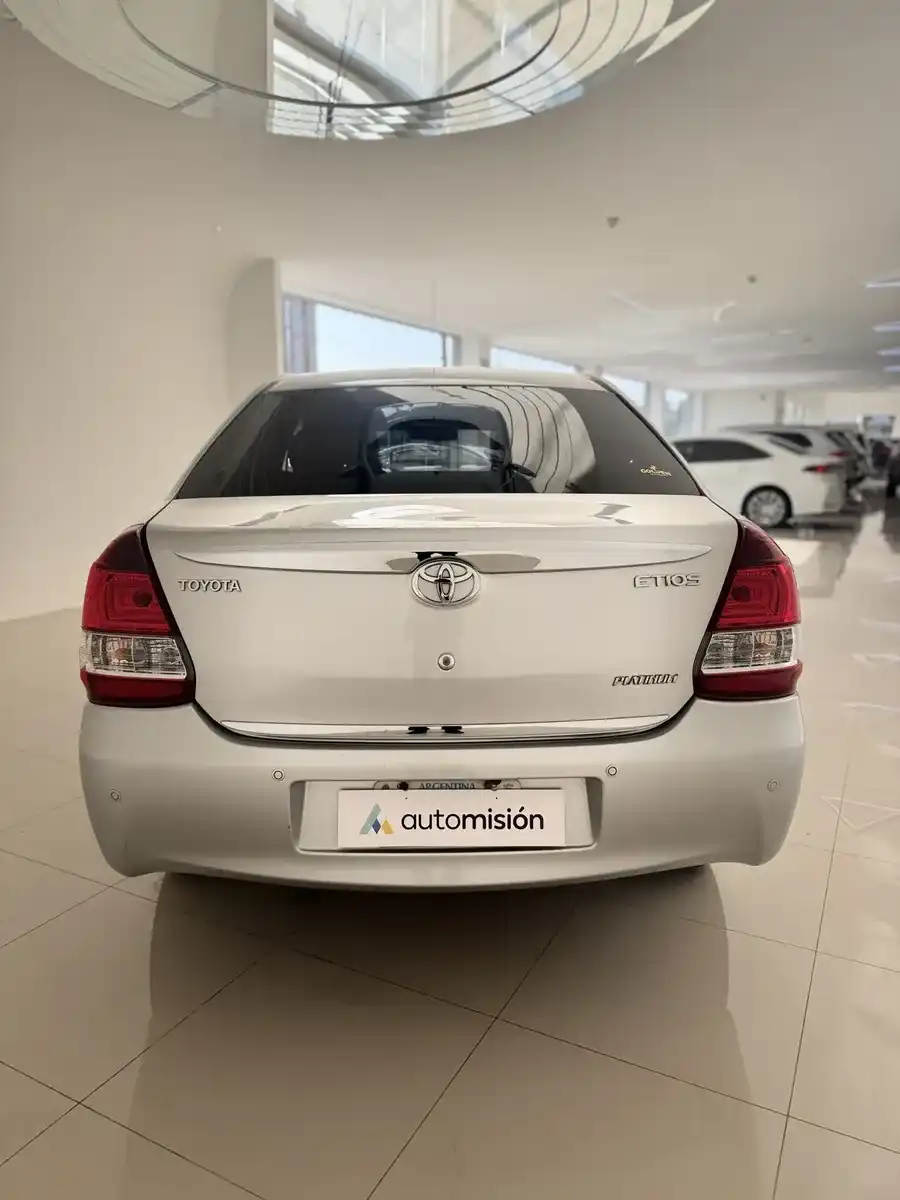 Toyota Etios 1.5 4P X 2015 - foto 5
