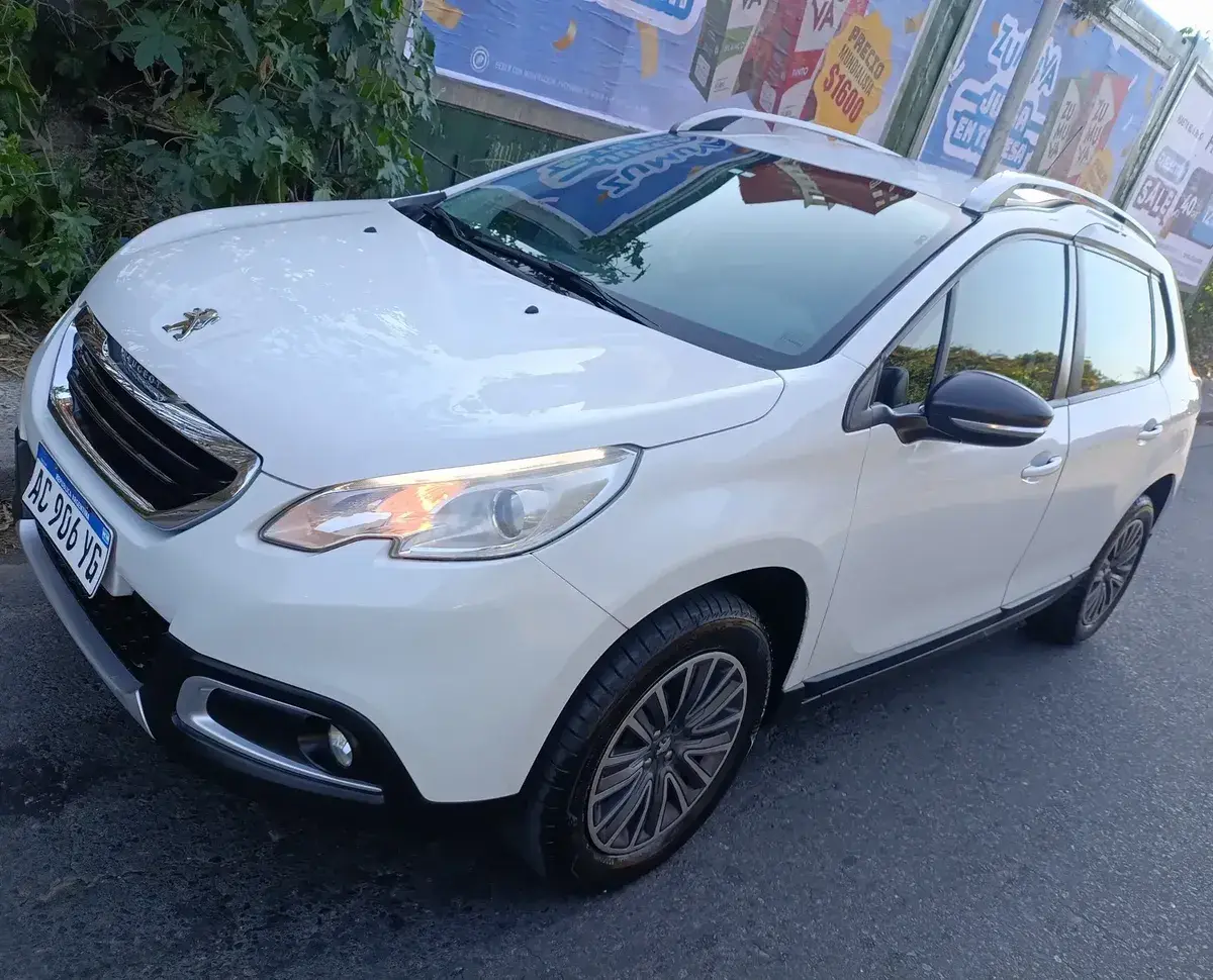 Peugeot 2008 1.6 Active 2018 - foto 1