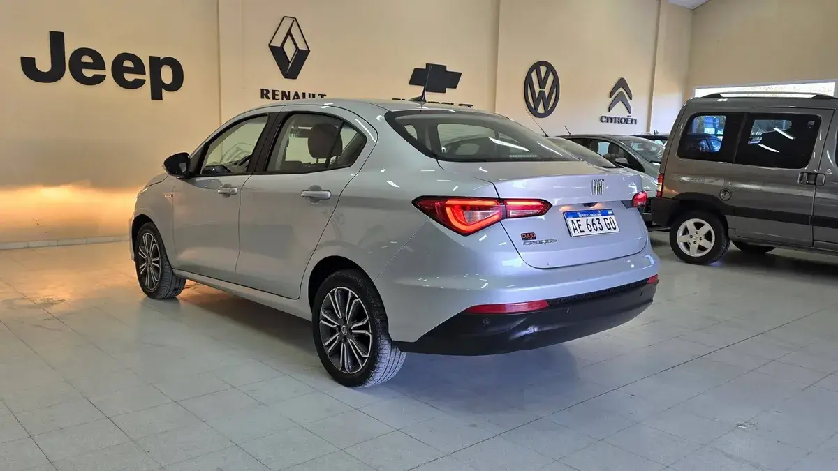 Fiat Cronos 1.8 16V Precision 2021 - foto 2