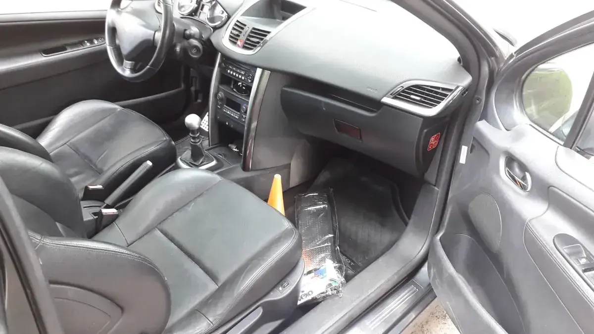 Peugeot 207 1.6 Gti 156Cv 2013 - foto 2