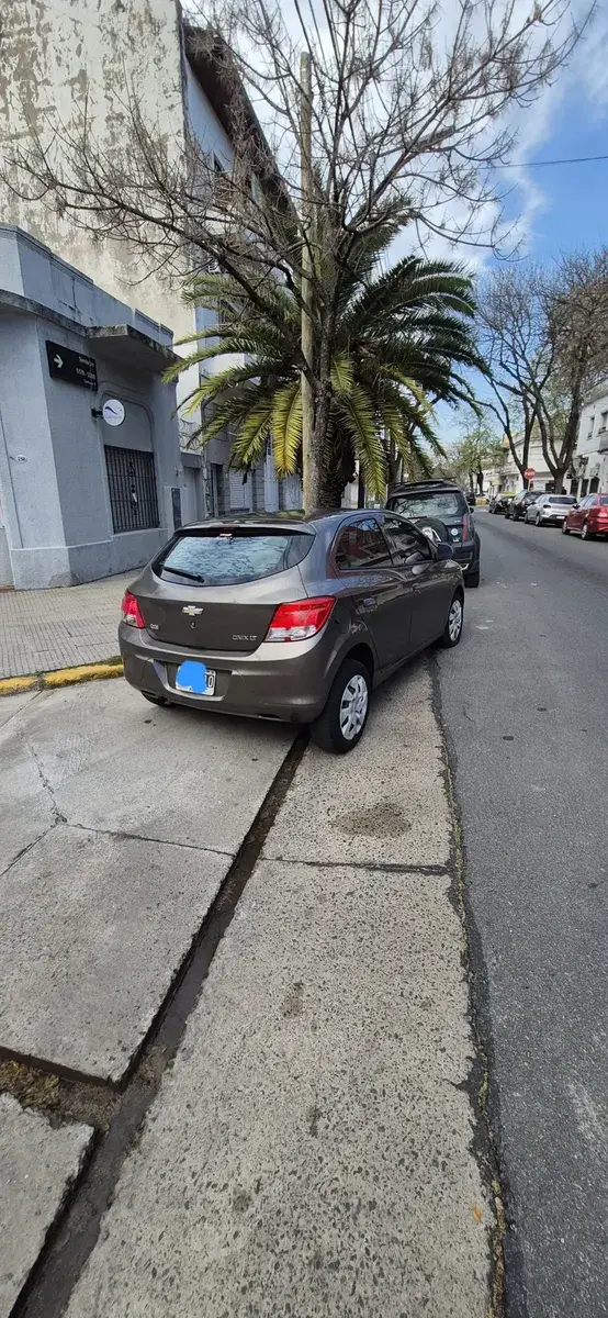 Chevrolet Onix 1.4 Lt Mt 98Cv 2014 - foto 2