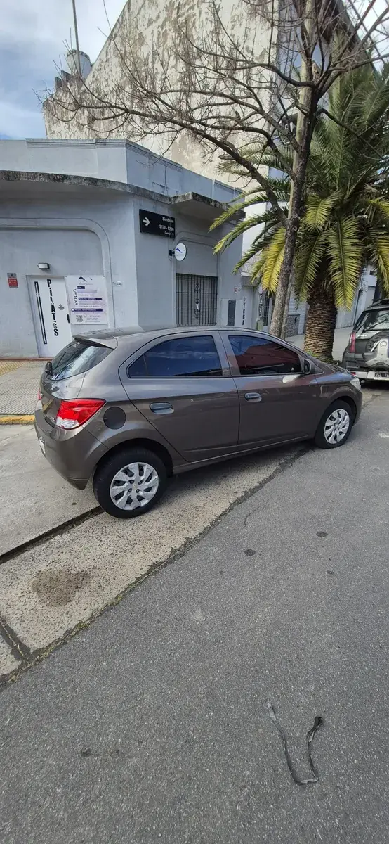 Chevrolet Onix 1.4 Lt Mt 98Cv 2014 - foto 3