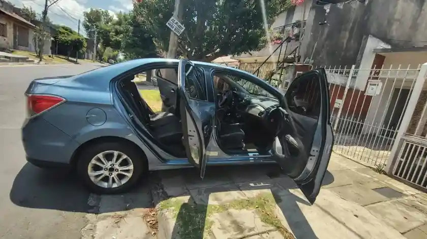Chevrolet Prisma 1.4 Ltz 98Cv 2014 - foto 3
